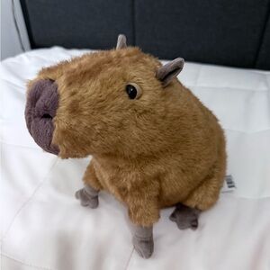 Jellycat Clyde Capybara
